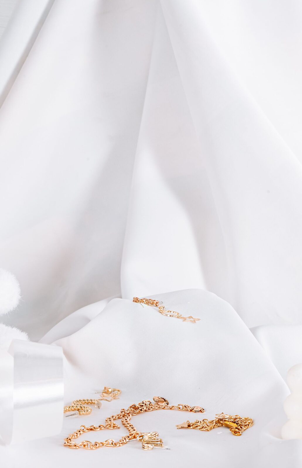 Ultrasonic, Steamer, or Dish Soap: The Safest Way to Clean Jewelry at Home