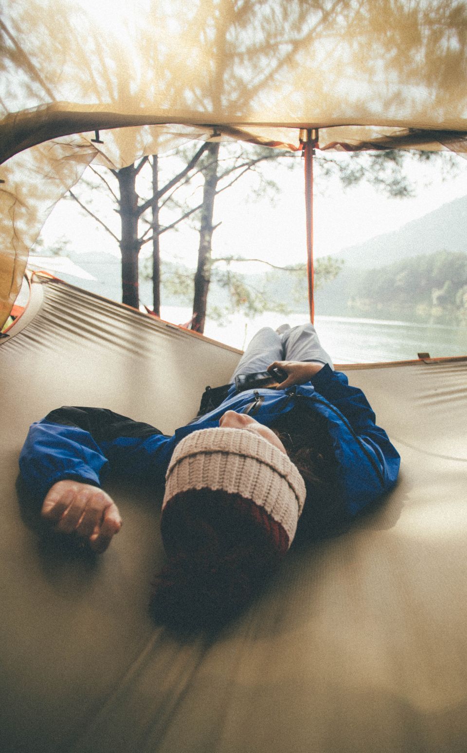 The R-Value Trade-Off: A Sleeping Pad Comparison for Backpacking and Car Camping