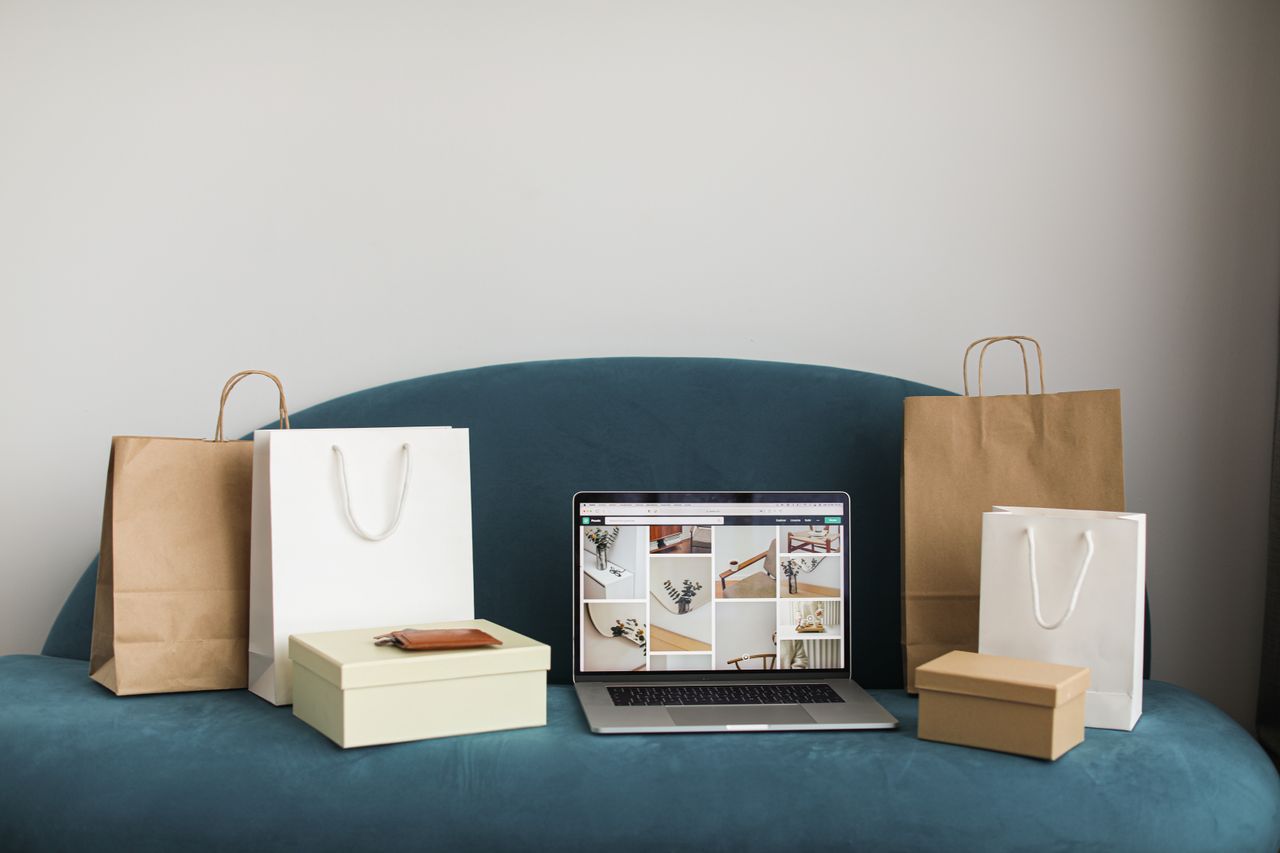 Black Friday vs Cyber Monday: Which Is Better?